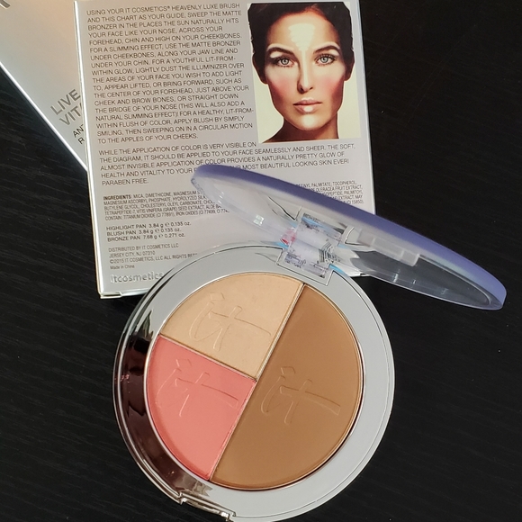 ⭐Host Pick⭐it cosmetics Live,Love,Laugh Face Disc - Picture 2 of 8